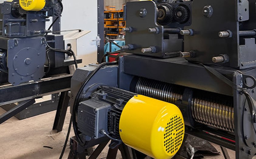 Single girder overhead crane hoist & trolley for light-to-medium duty workshop lifting
